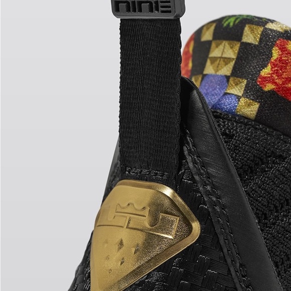 Nike LeBron 16 Watch the Throne - Sneakers - US 12 - Picture 3 of 4